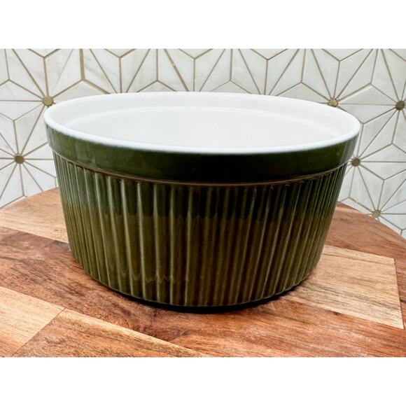 Vintage Green Ribbed Casserole Dish – Made in Portugal‎ for Over and Back - Picture 1 of 5